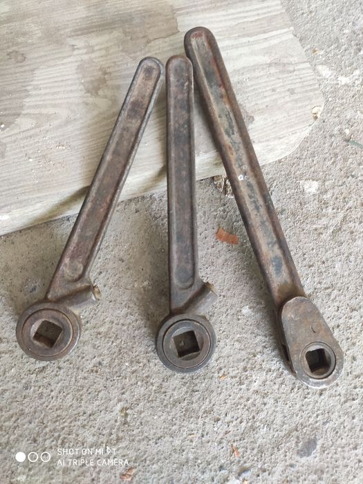 Продам на запчасти перфоратор