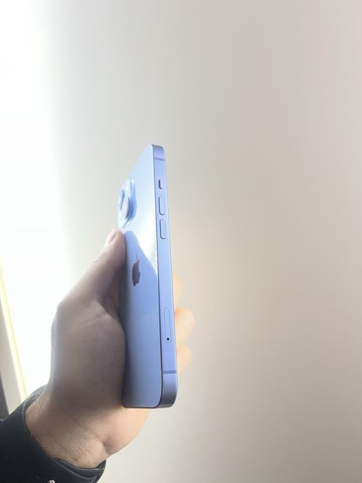 Продам IPhone 14 128gb