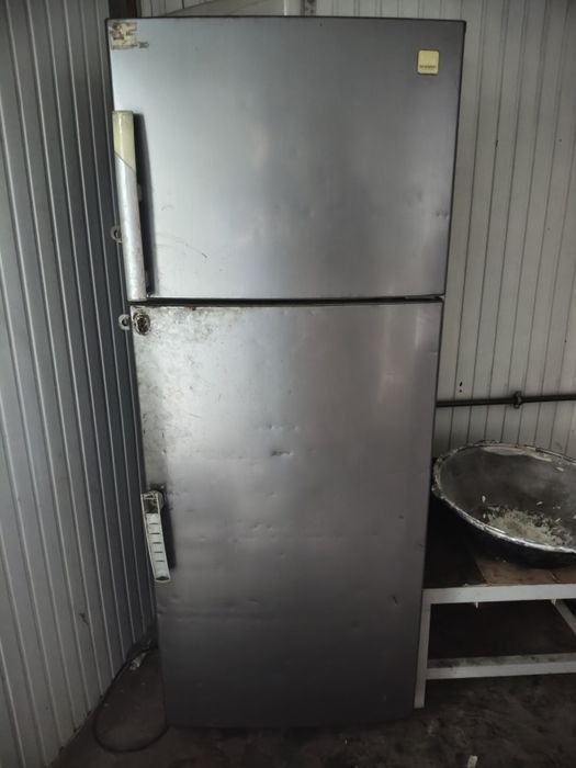 Xolodilniklar sotiladi srochna