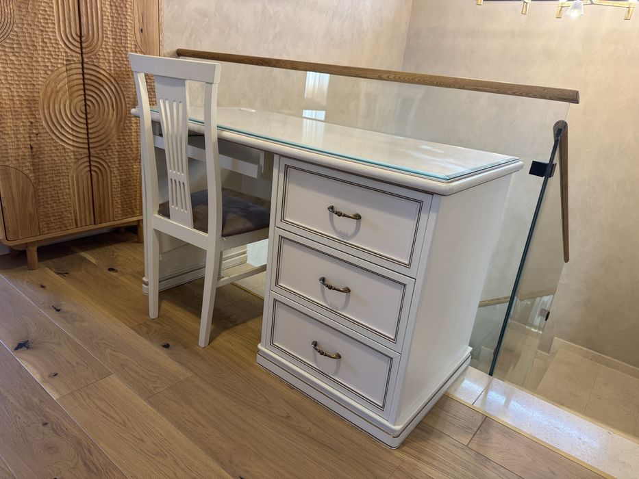 Birou 130×60 PAL cu cristal + scaun lemn tapițat