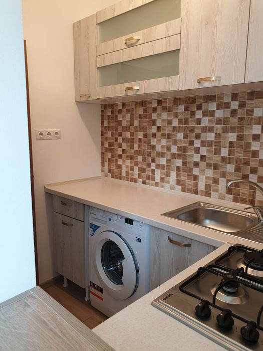 Închiriez garsoniera zona Astra