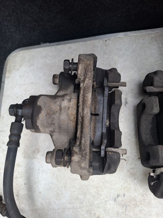 Супррт задний тойота 2.4