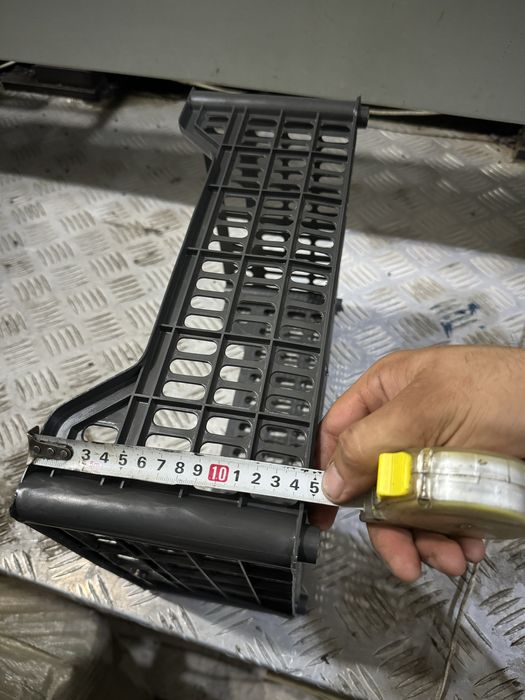 Pres forma qolib termoplast