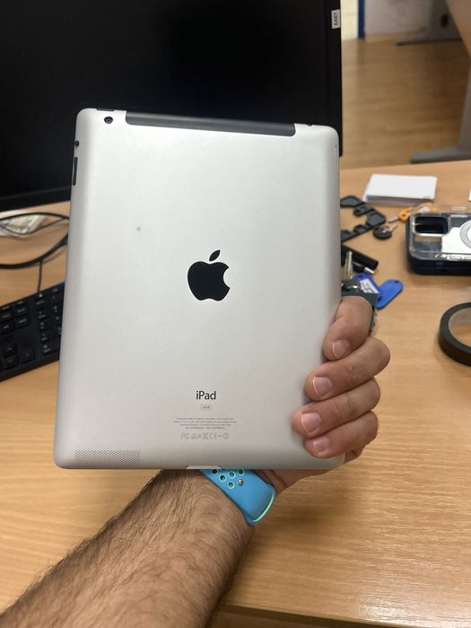 Продавам много запазен iPad Air  32GB Wifi cellular