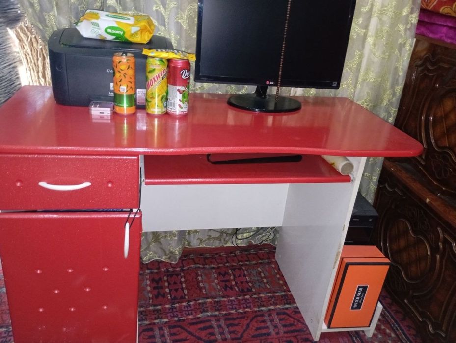 Компютерный стол надёжный