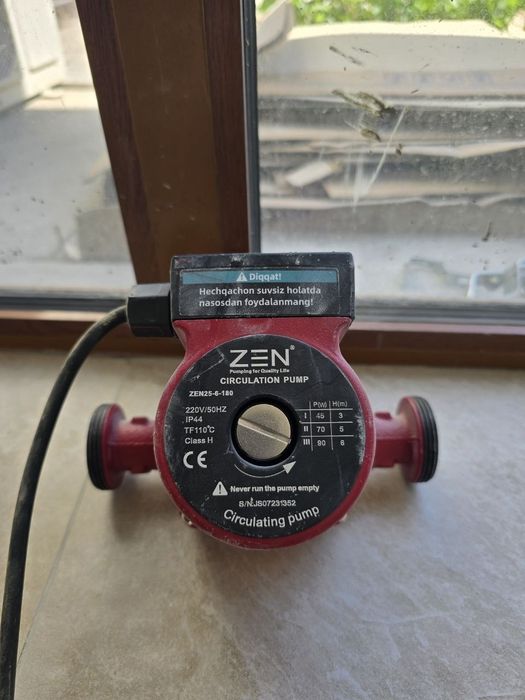 Продаётся циркуляционный насос Zen 25-6-180 для отопления.