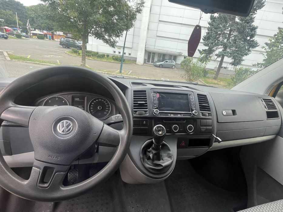 VW T5 Facelift / 2014 / Numere roșii valabile / Varianta Long / AC