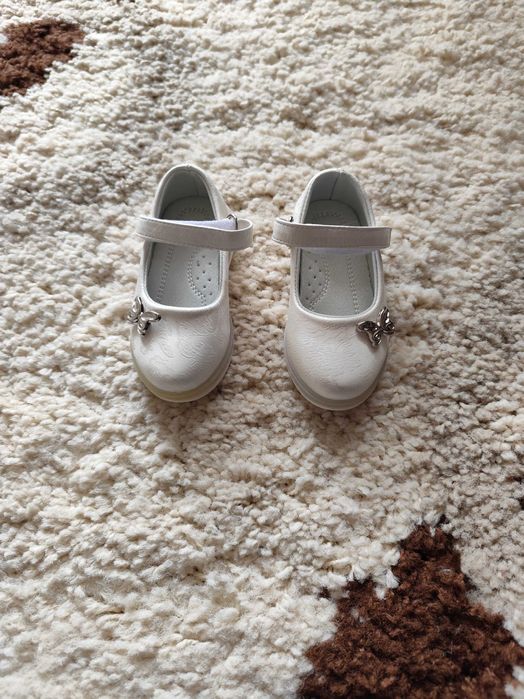 Продавам детска рокля