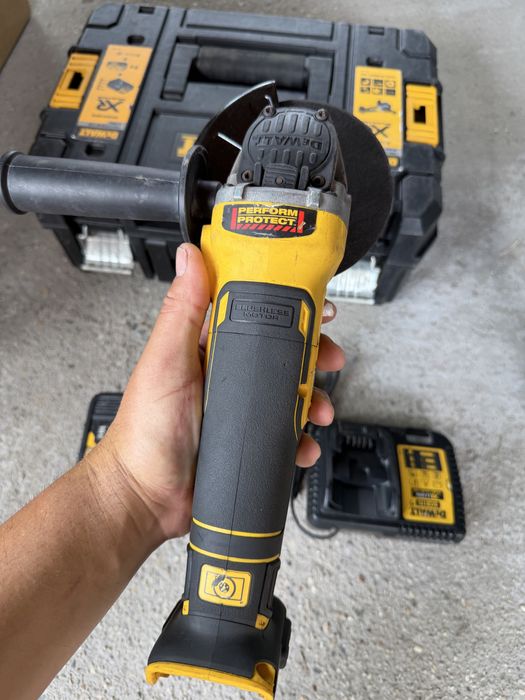 Dewalt DCG405 безчетков ъглошлайф