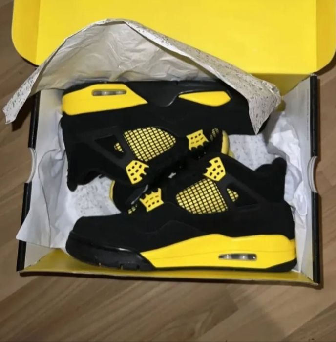 Jordan 4 Yellow thunder