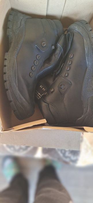 Vând bocanci de iarna