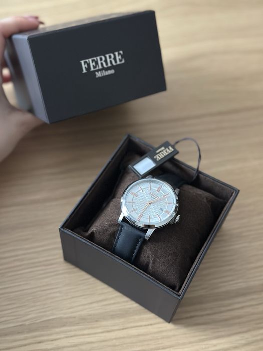 Дамски часовник Ferre