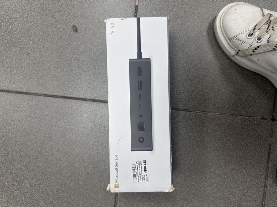 Microsoft Surface dock 2