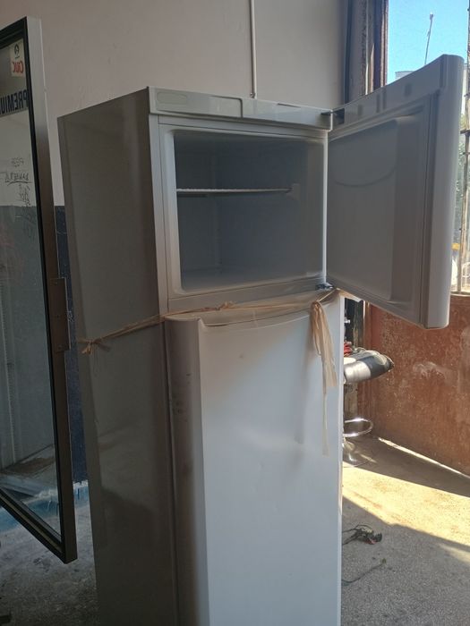 Frigider cu congelator indesit