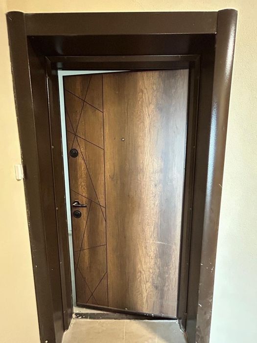 Продава се Двустаен апартамент в Бургас, Изгрев - 67 кв.м за 1747 €/кв.м - Снимка #3