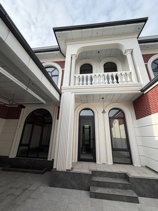 Продаются два дома 1.3 сотки 3 этажа Саламатина