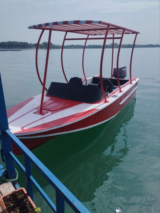 Продается амур с мотором Ямаха 75 2х тактный Бро