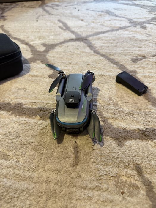 Сгъваем дрон с камера