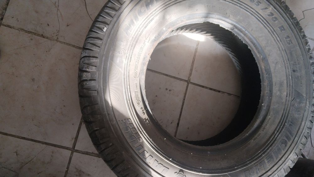 Шины на пикап 2шт