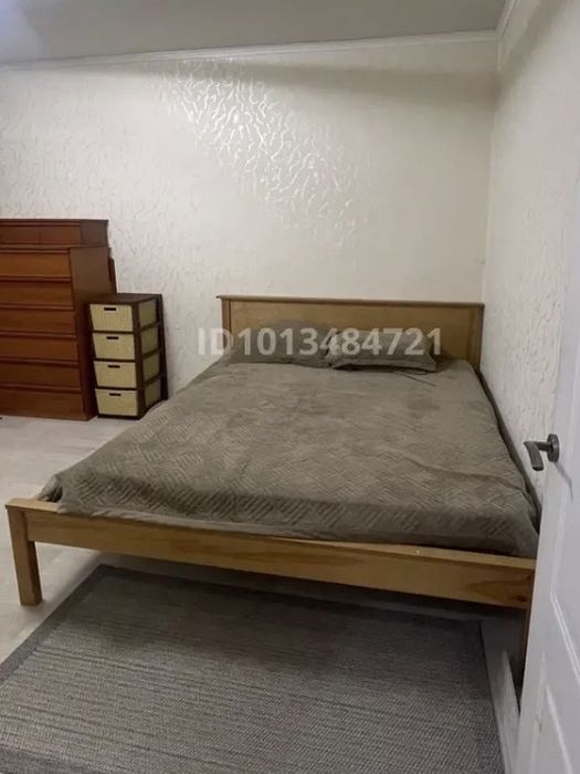 Продам кровать с матрасом