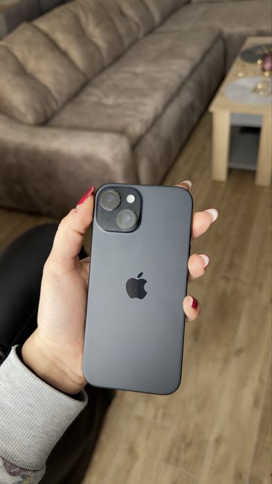 IPhone 15 | 128 GB | Accesorii incluse