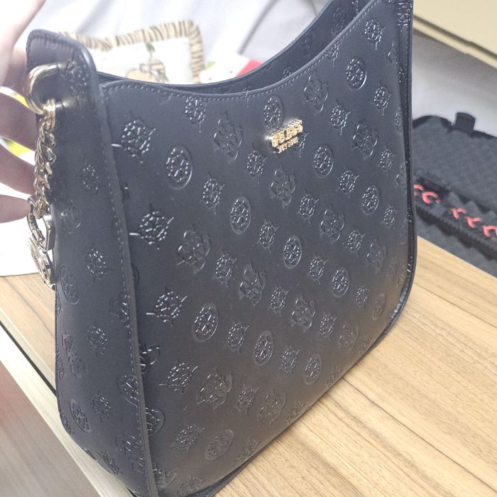 Geanta de umar guess