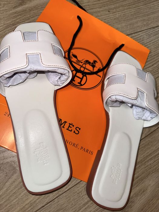 Flip flops hermes