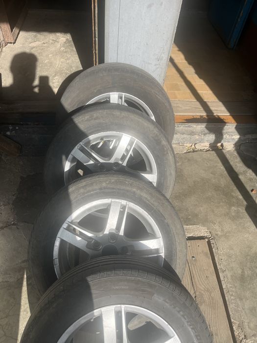 Продам диски с шинами