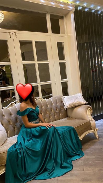 Vand rochie de seara