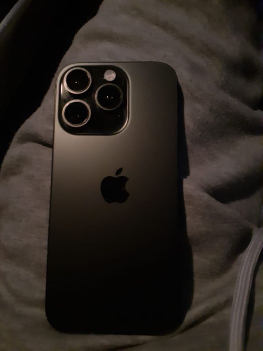 Iphone 16 pro,128 gb,pret 3500 sau la schimb cu alt iphone