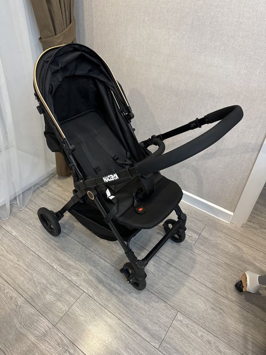 Коляска , состояние новой!