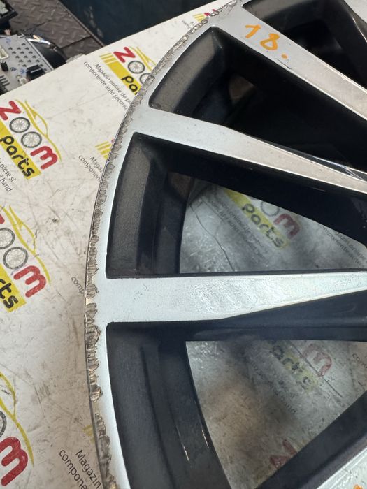 2 bucati Janta jante aliaj bicolora R18 BMW seria 1 seria 2 F40 F44