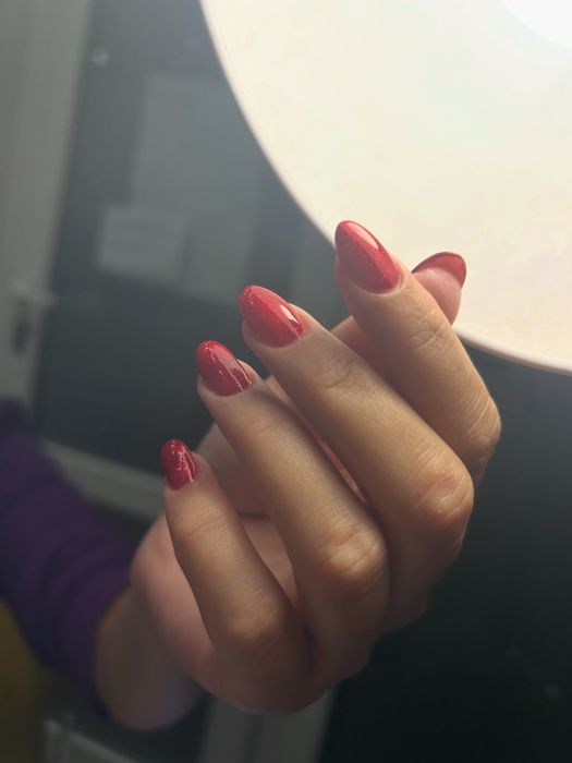 Нарашивание ресниц и маникюр