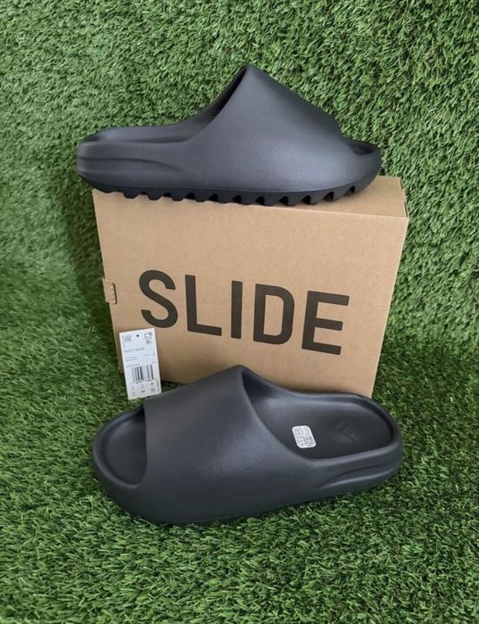 Yeezy Slide Onyx – 41–46 | Нови