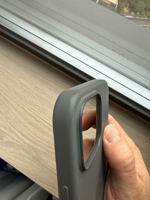 Husă originală Apple Silicone – iPhone 16 Pro Max – stare foarte bună