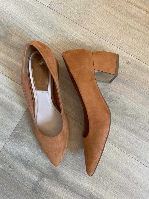 Обувки Stradivarius на ток от изкуствен велур