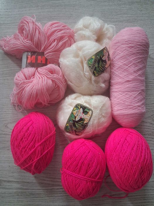 Прежда в различни цветове и модели