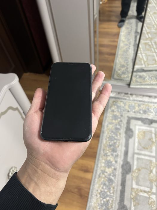 Продается Айфон 11  в отличном состояний 64гб