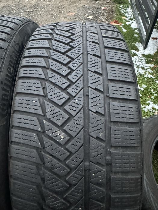 Set 2  anvelope 205 45 r17 continental de iarna