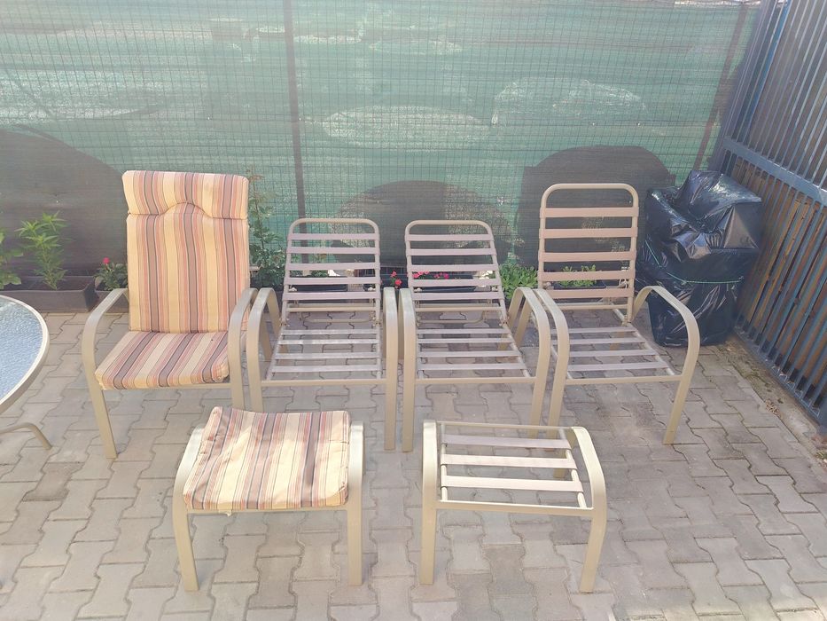 Vând set de masa +4 scaune mari + 2 mici. Terasa exterior. Gradina