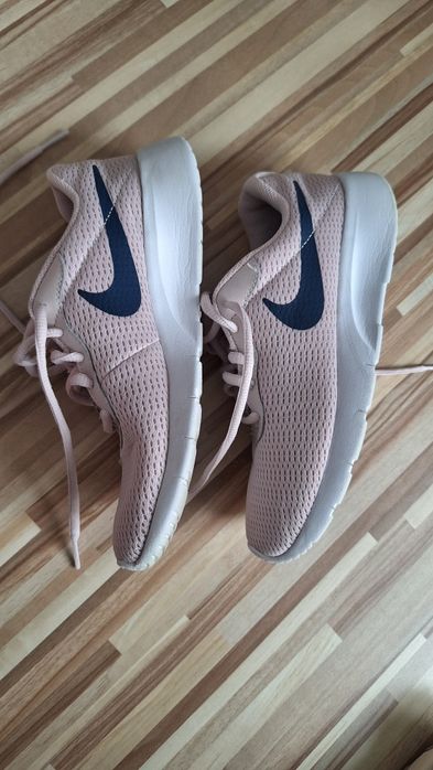 Incaltaminte Nike/adidasi fete