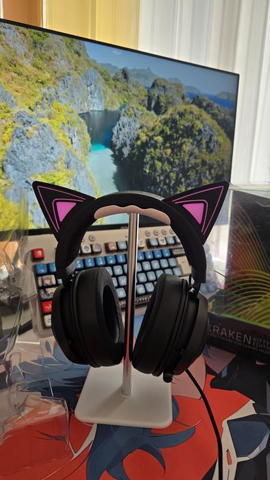 ЧИСТО НОВИ RAZER KRAKEN Kitty Edition USB