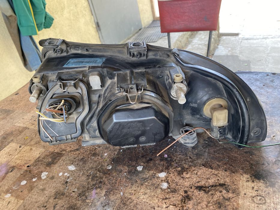 Десен фар за ауди а4 б5