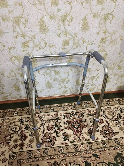 Продам ходунок,  новый
