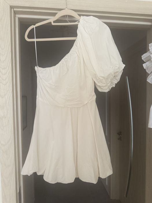 Бежови блузи Zara,Illumminee,H&M и др. размер S/XS