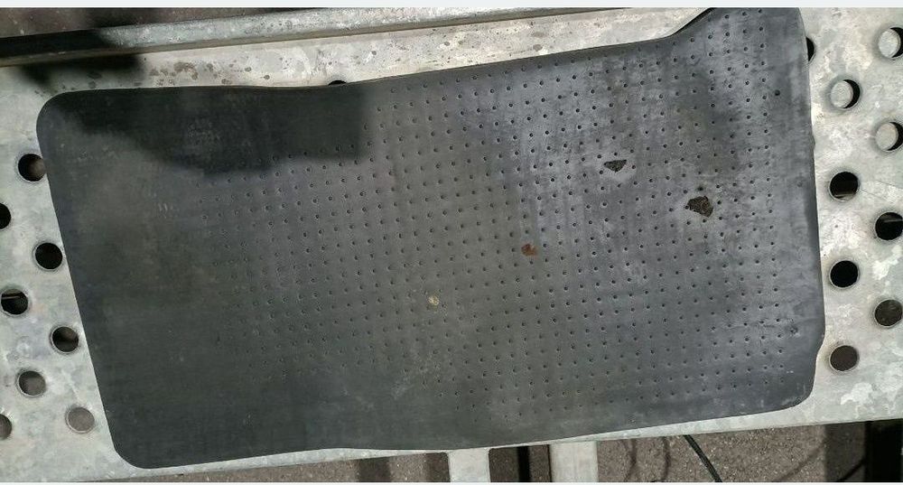 Covoraș preș cauciuc:e46  E39  E60,[savoniera igienic]