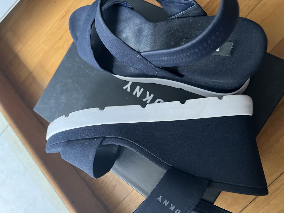 Vand Sandale DKNY, marime 40
