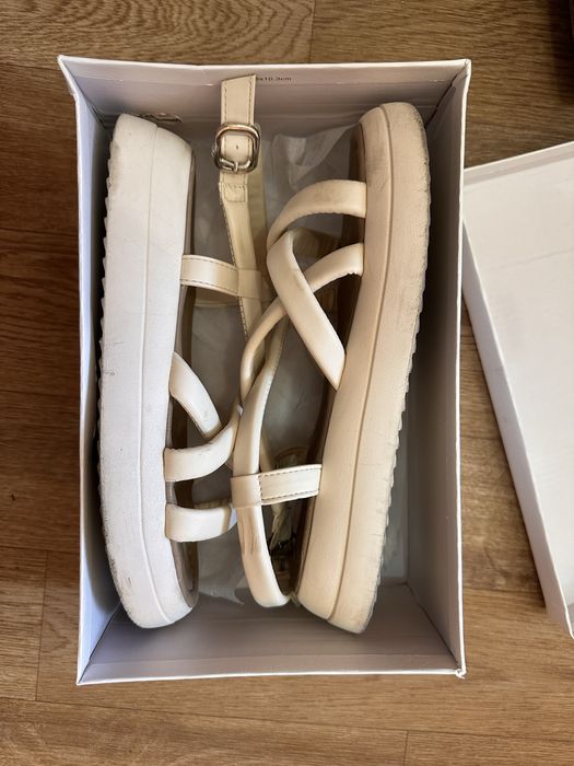 ПродамОбувьКожа  38р