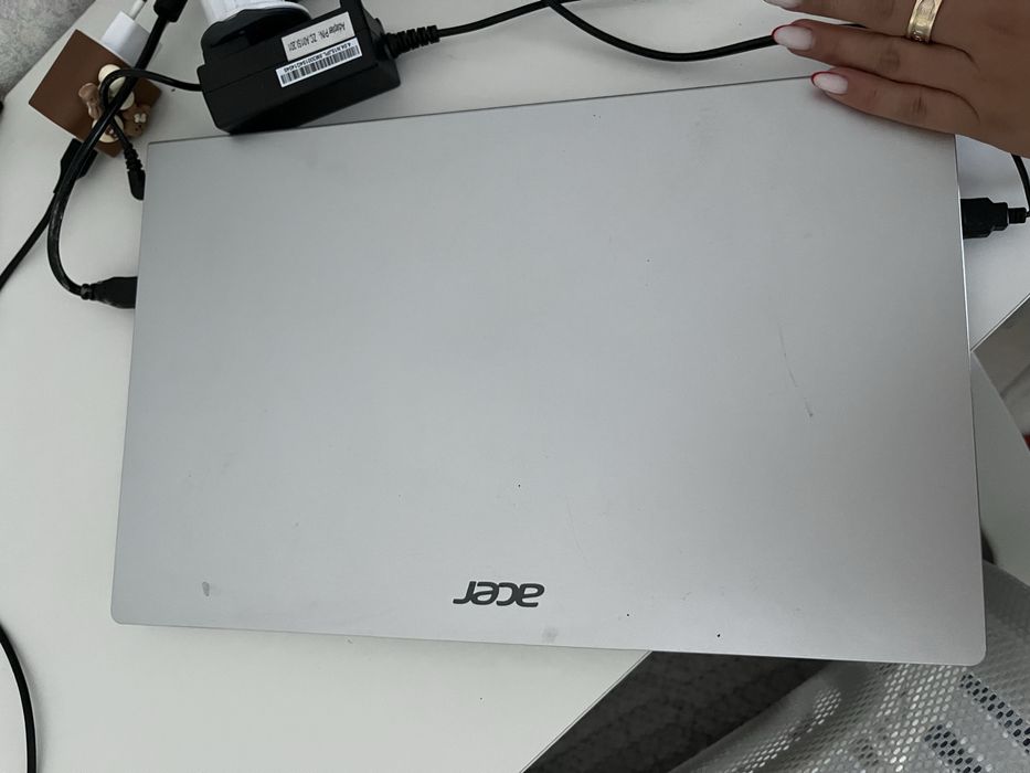 Продам ноутбук acer!