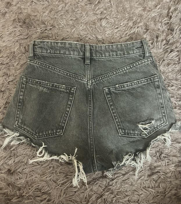 Къси панталонки Zara